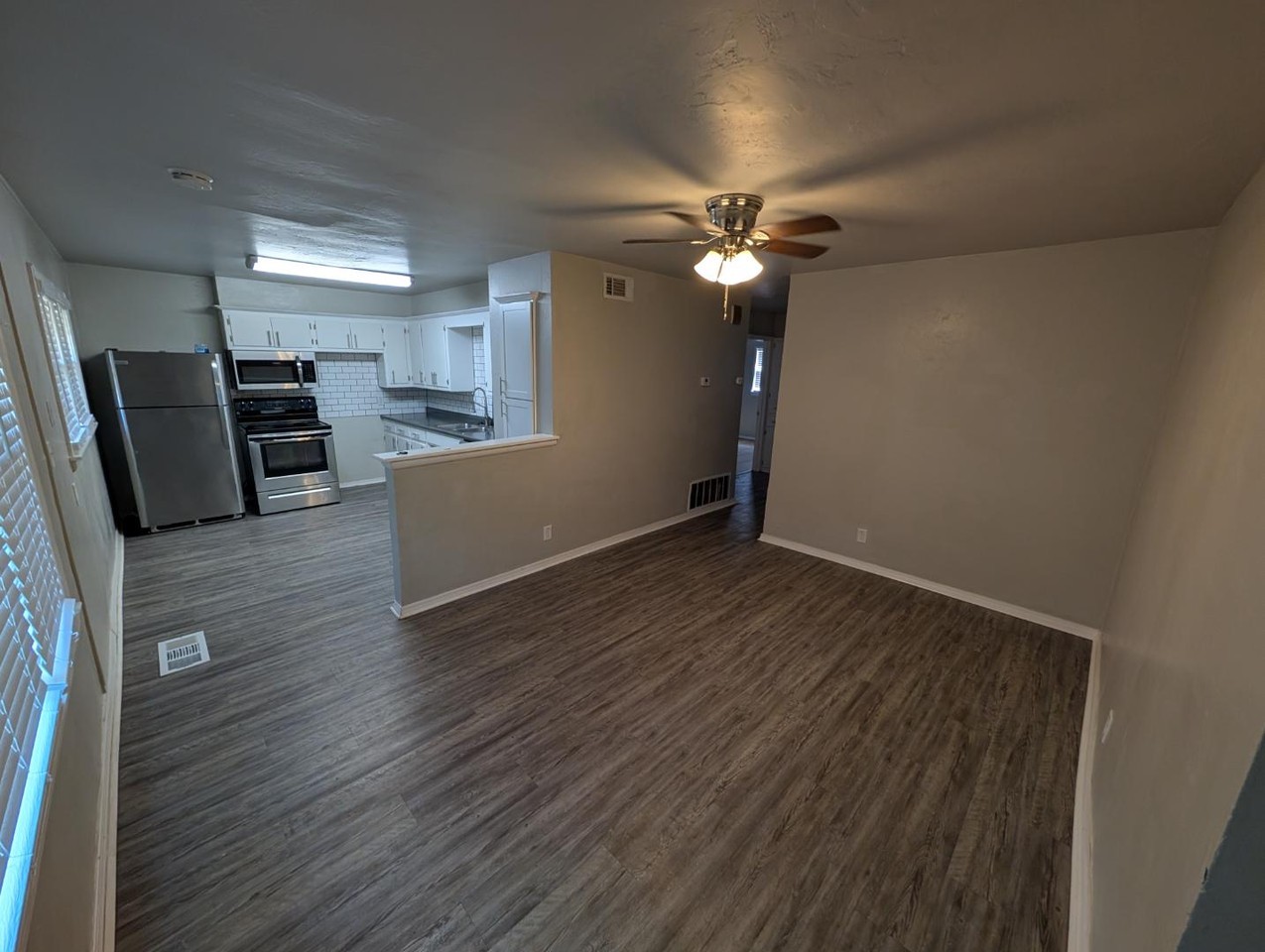 1614 Iowa St - Photo 6 of 20