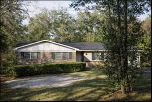 featured image of 1254 Lake Cir W