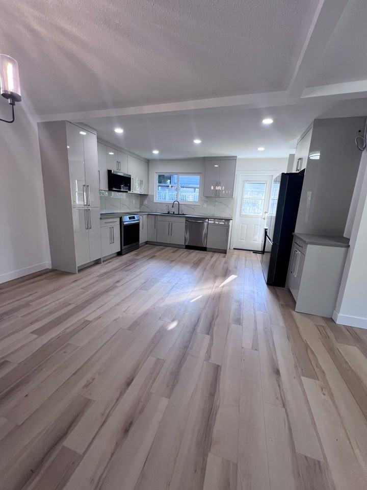 869 Gale Drive - Photo 3 of 27