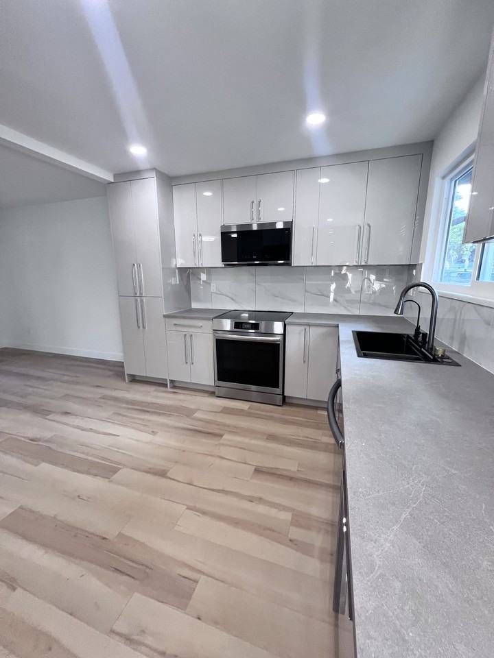 869 Gale Drive - Photo 4 of 27