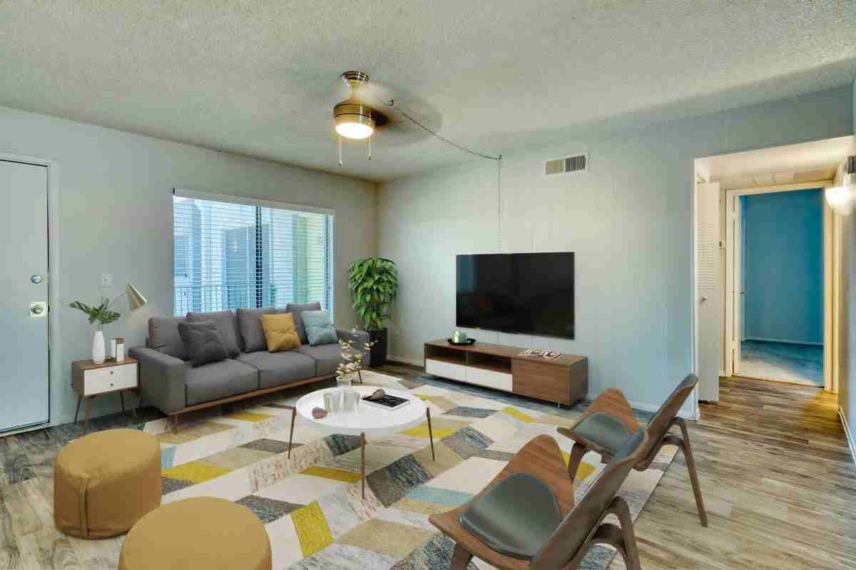 1737 W Missouri Ave - Photo 5 of 19