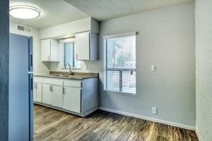 featured image of 1737 W Missouri Ave