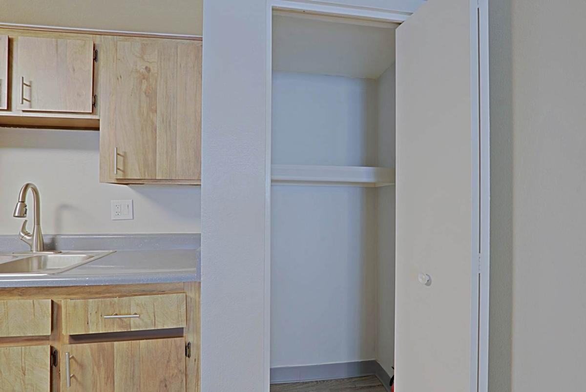 5220 W Northern Ave - Photo 7 of 23