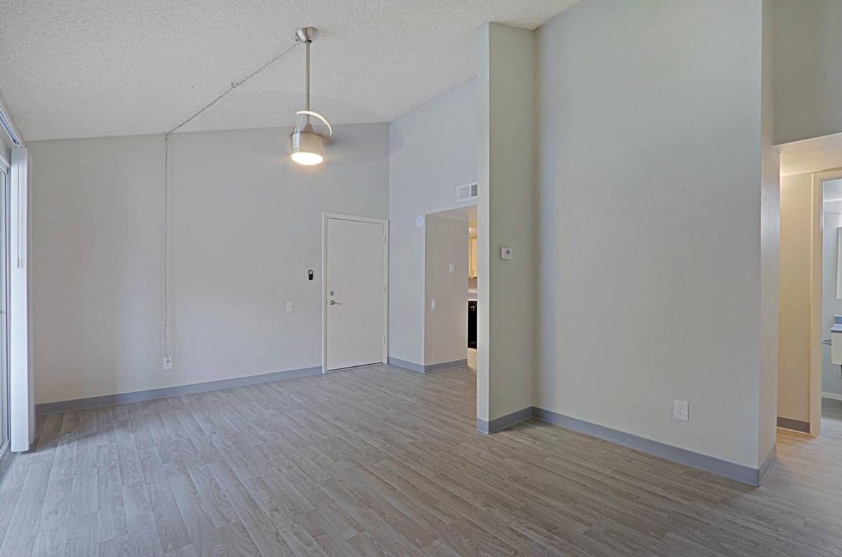 5220 W Northern Ave - Photo 3 of 23