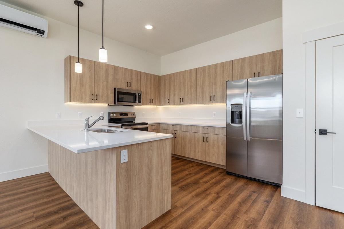 301 S Calhoun Pl - Photo 7 of 50