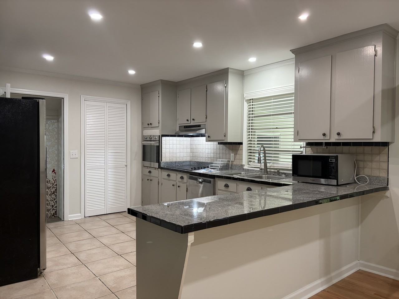 1 Murray Hill Dr #1 - Photo 6 of 16
