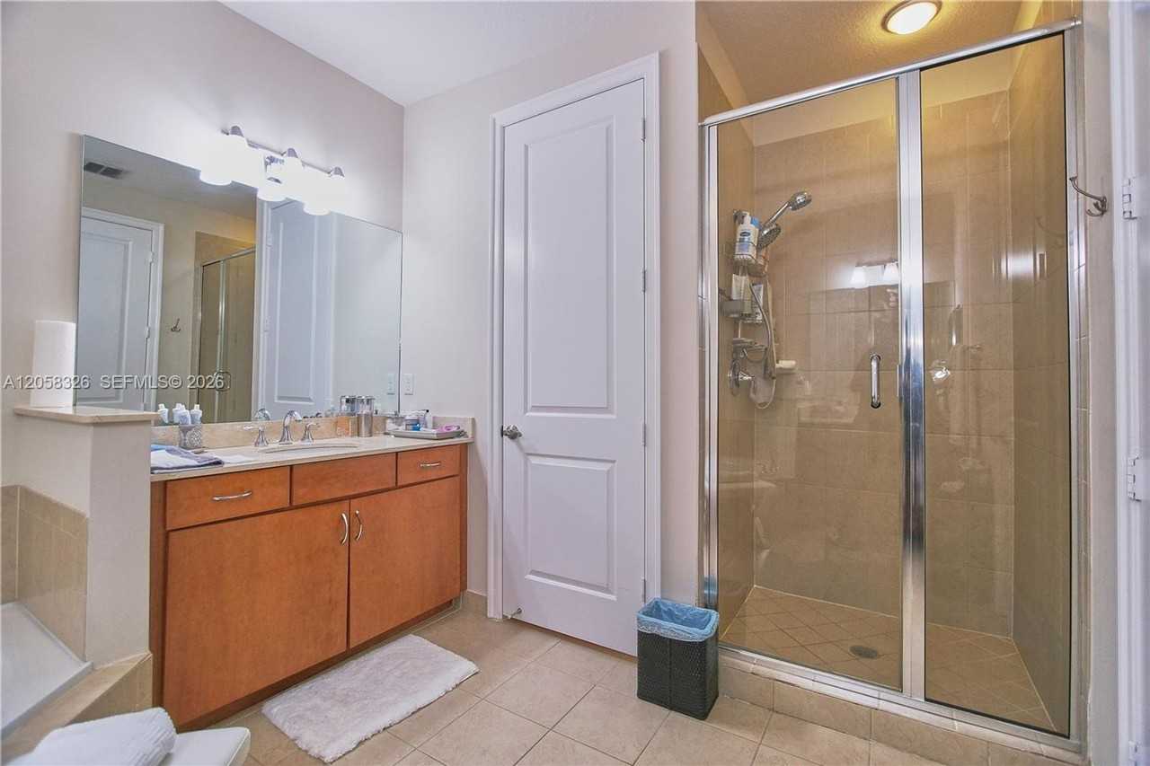 129 Riverwalk Cir E #129 - Photo 7 of 22