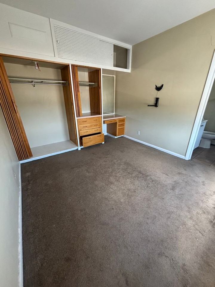 524 S Grand Ave E - Photo 3 of 4