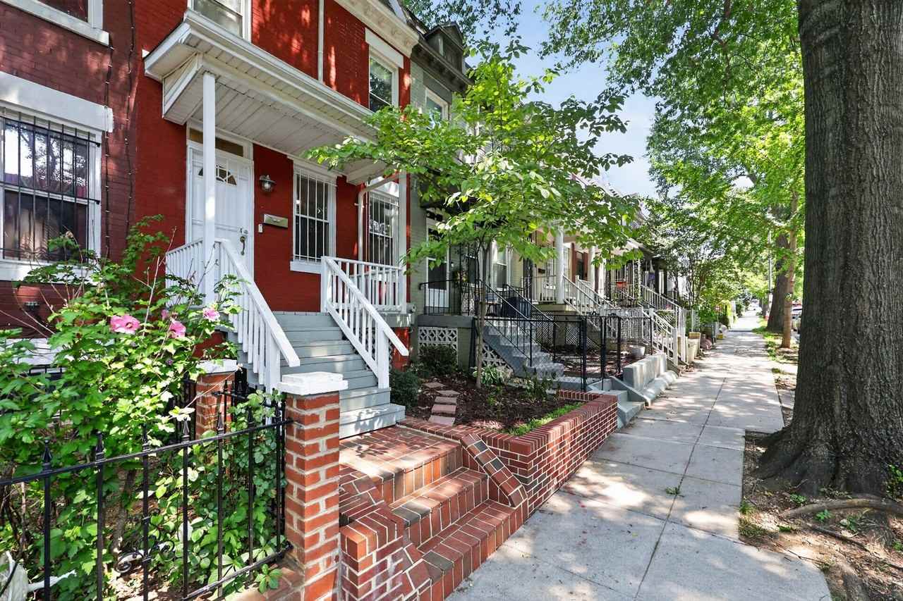 759 Harvard St Nw - Photo 2 of 30
