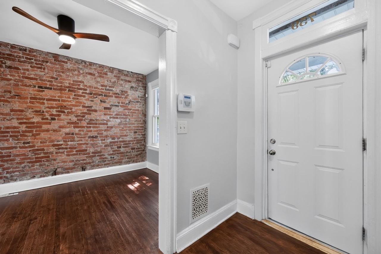759 Harvard St Nw - Photo 5 of 30