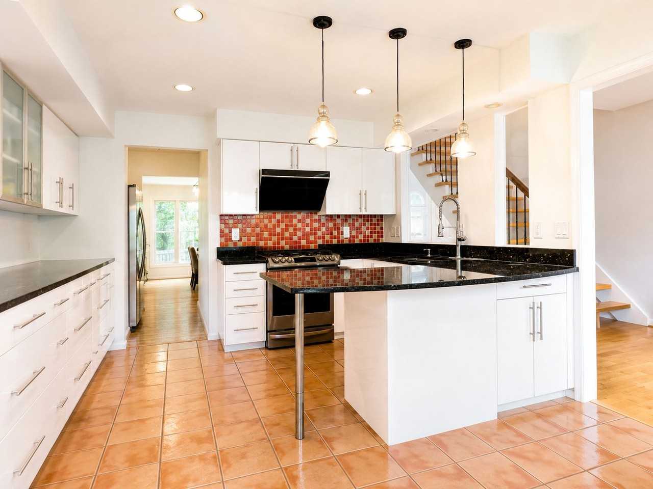 12117 Gatewater Dr - Photo 3 of 30