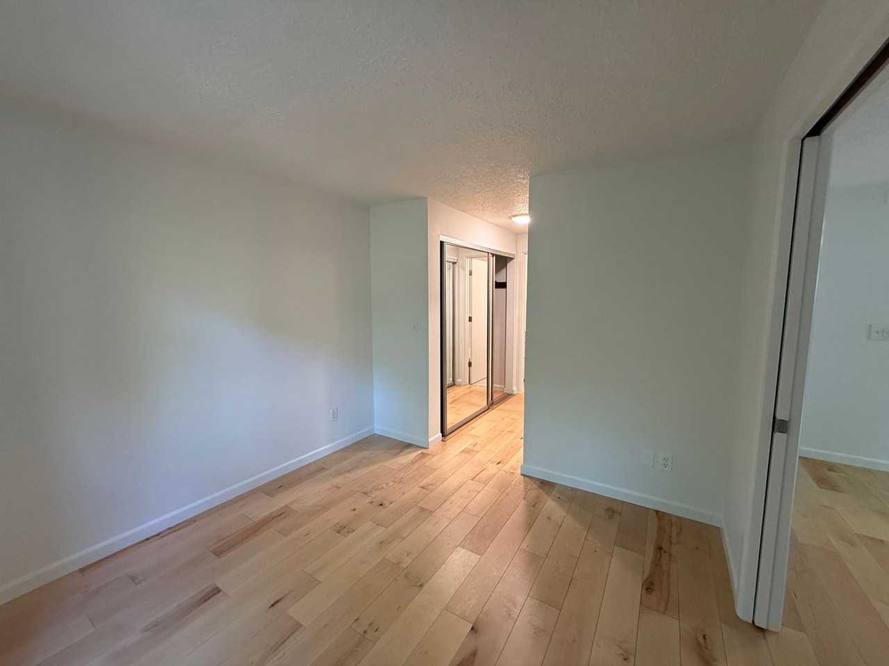 11 Crestfield Ct - Photo 4 of 14