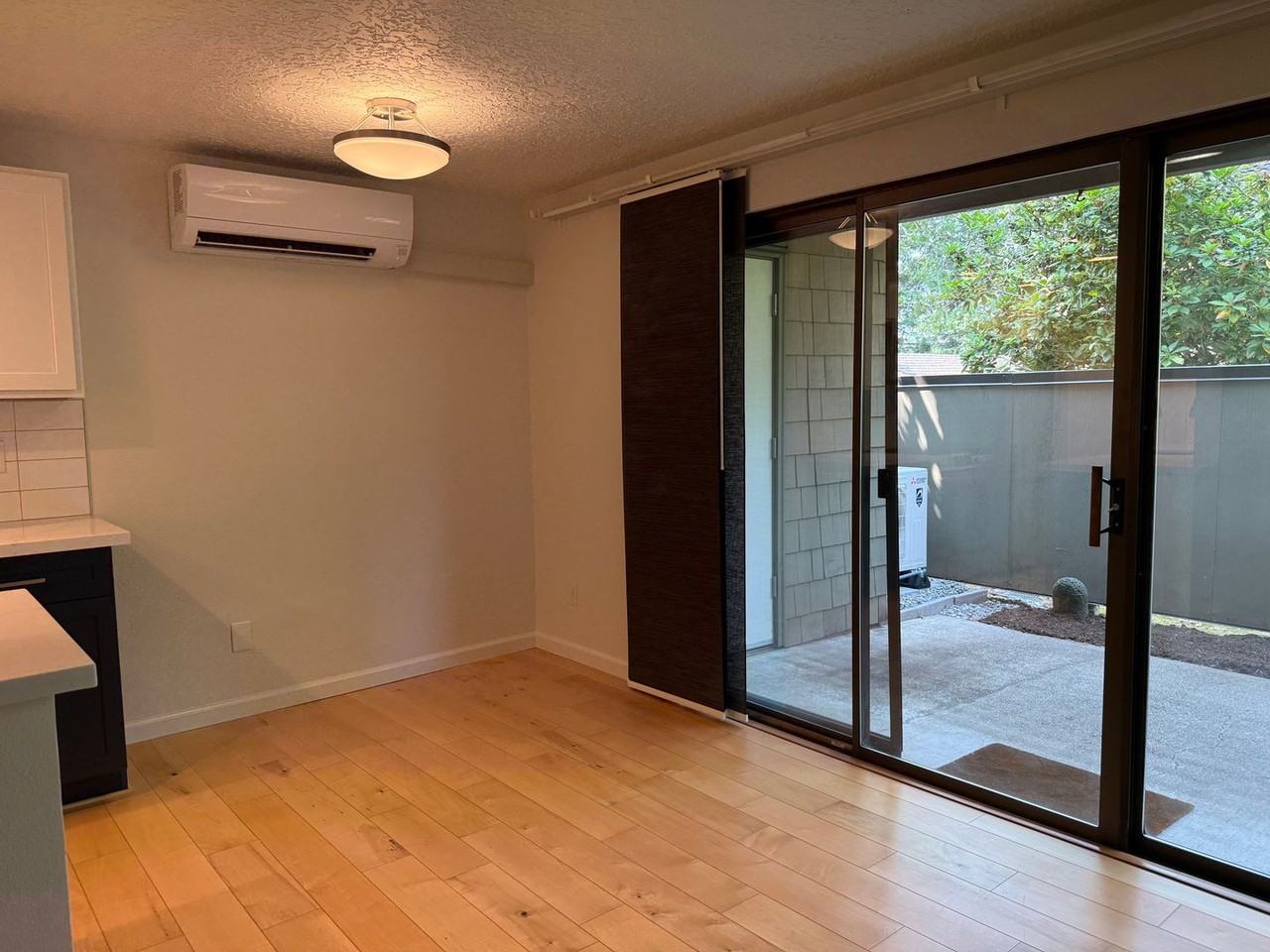 11 Crestfield Ct - Photo 5 of 14