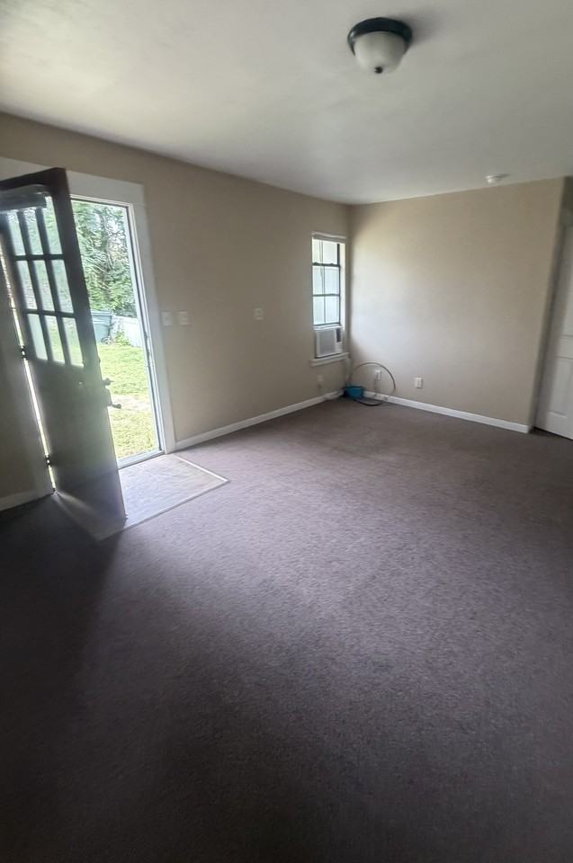 302 1/2 S Burleson St #1 - Photo 2 of 10