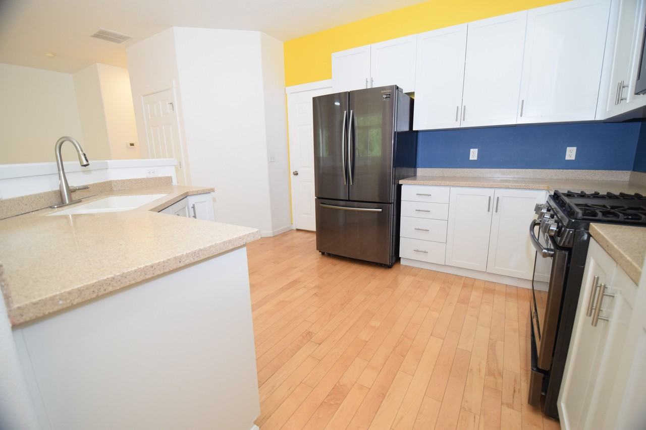 432 Ne 57th Ave #1 - Photo 7 of 36
