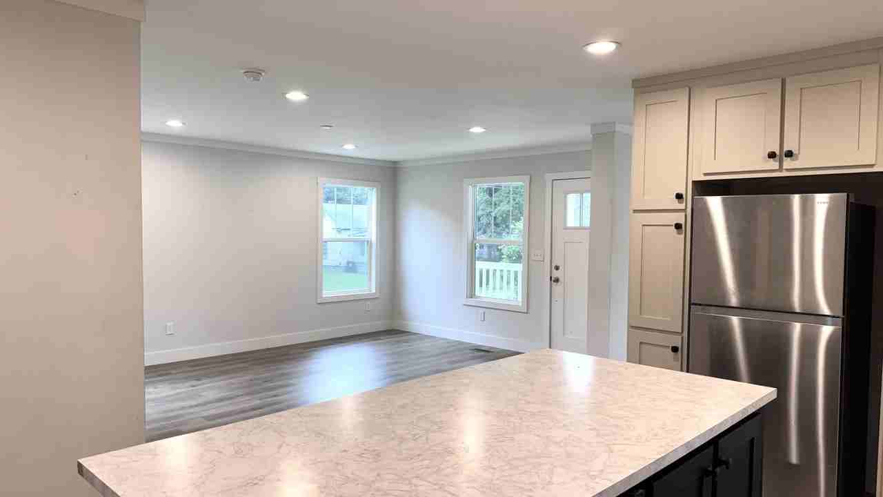 209 King St #1 - Photo 2 of 11