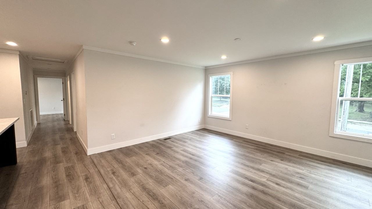 209 King St #1 - Photo 4 of 11