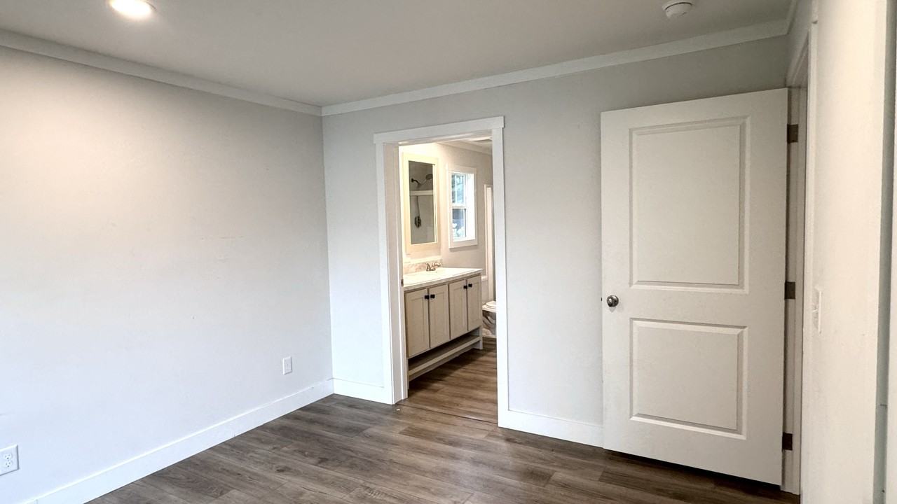 209 King St #1 - Photo 5 of 11