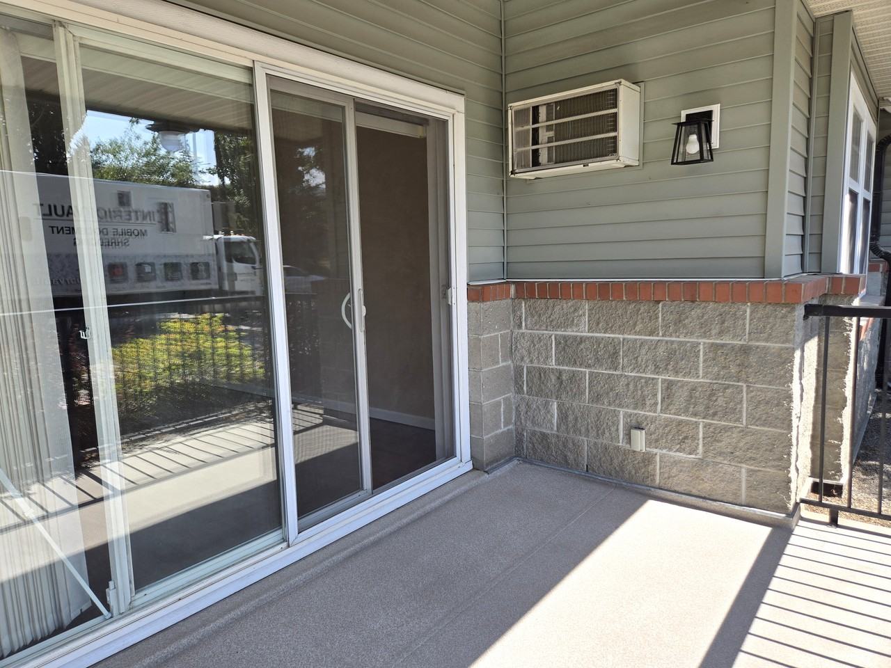 550 Lorne Street #104 - Photo 3 of 20