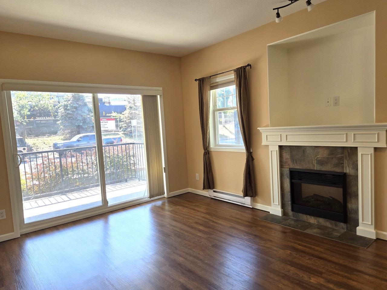 550 Lorne Street #104 - Photo 6 of 20