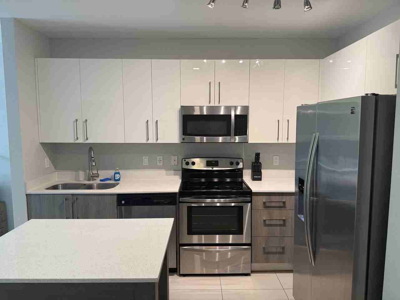 950 Southwest 57th Avenue #413 - Photo 5 of 19