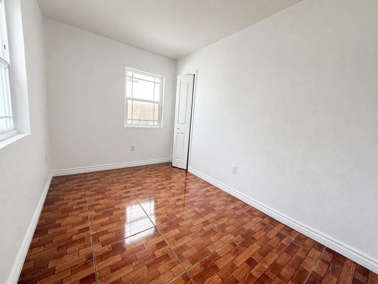 10407 1/2 Juniper St #1 - Photo 7 of 12