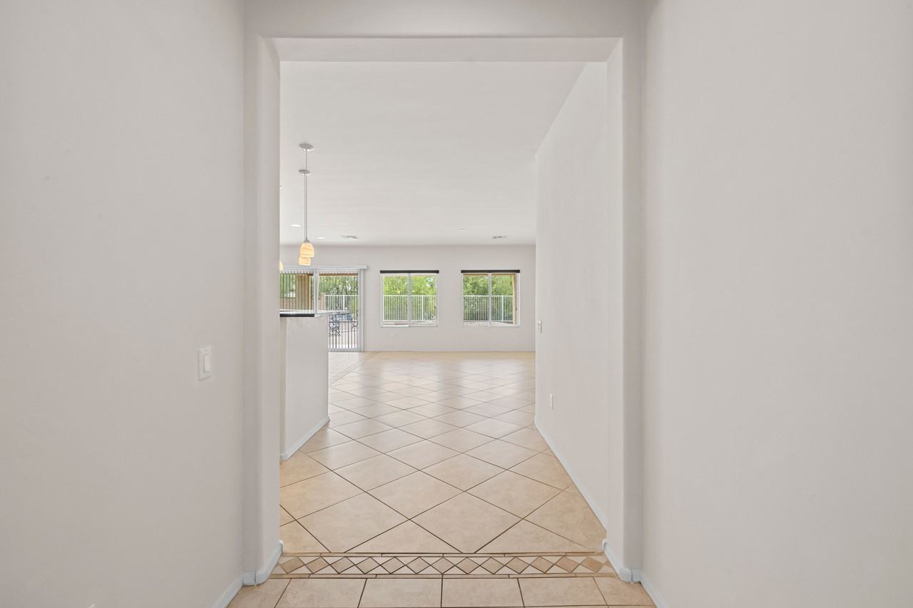 5658 S Morning Shadows Dr #1 - Photo 4 of 50