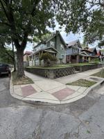 featured image of 800 E 41st St #1
