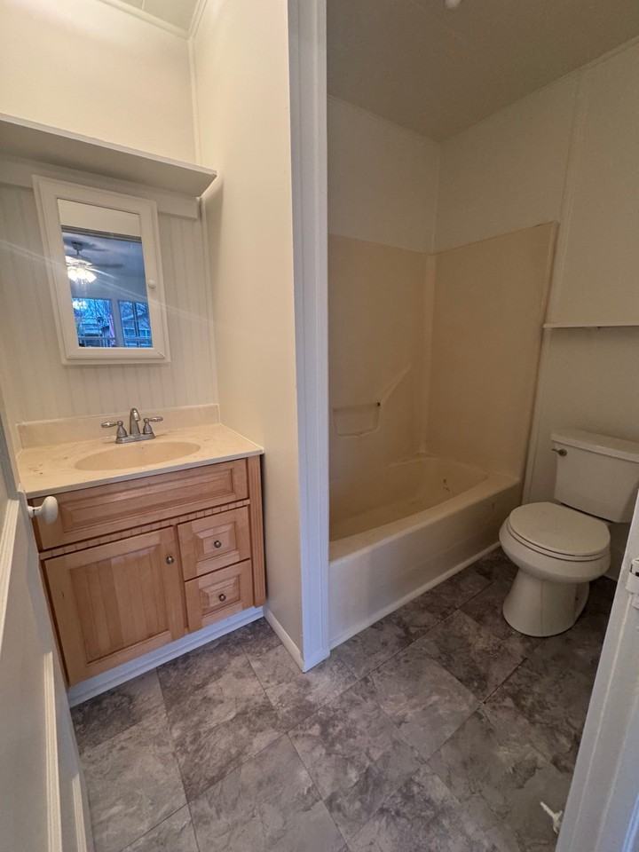 467 N Paddock St #1 - Photo 7 of 17