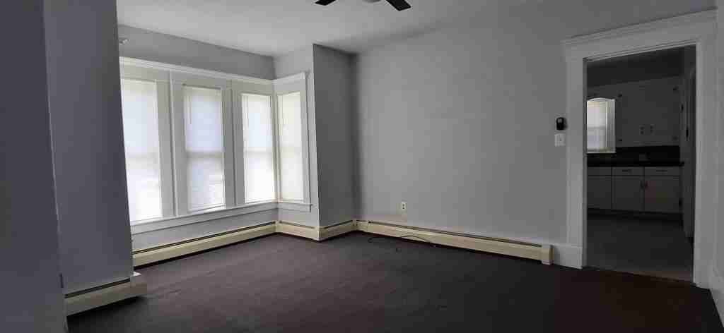 17 Middleboro Rd - Photo 4 of 24