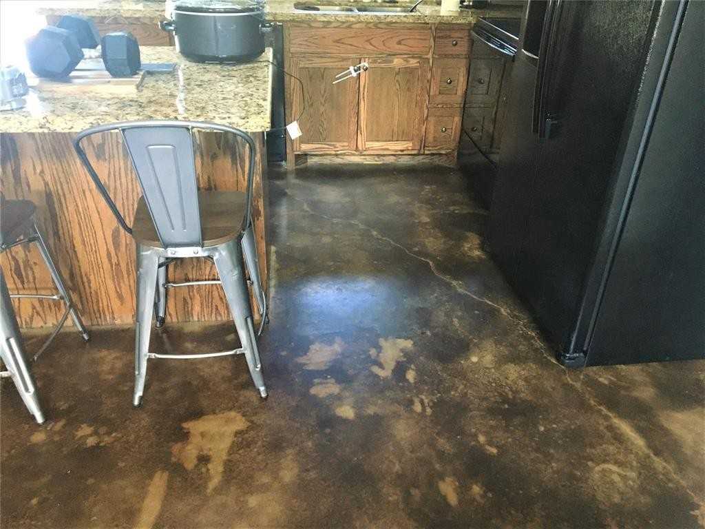 1706 Avenue G - Photo 4 of 12