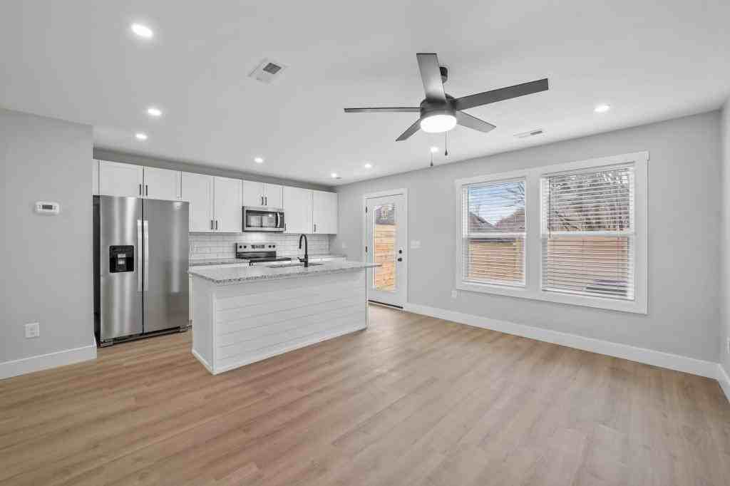 126 Shipman Dr - Photo 5 of 19