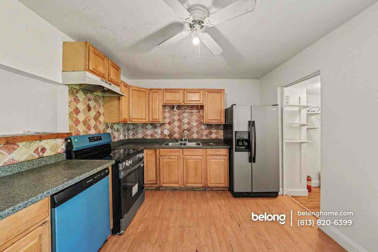 6719 N 11th St - Photo 6 of 15
