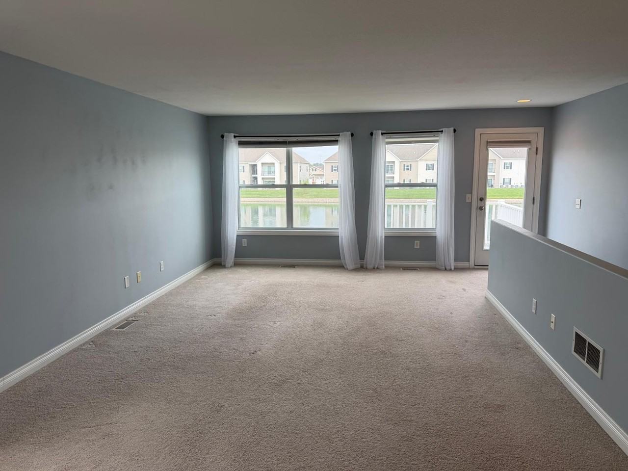 4703 Lakeside Dr - Photo 6 of 16