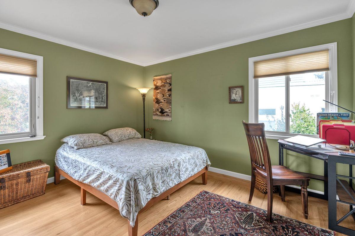 453 Dimm St - Photo 5 of 25