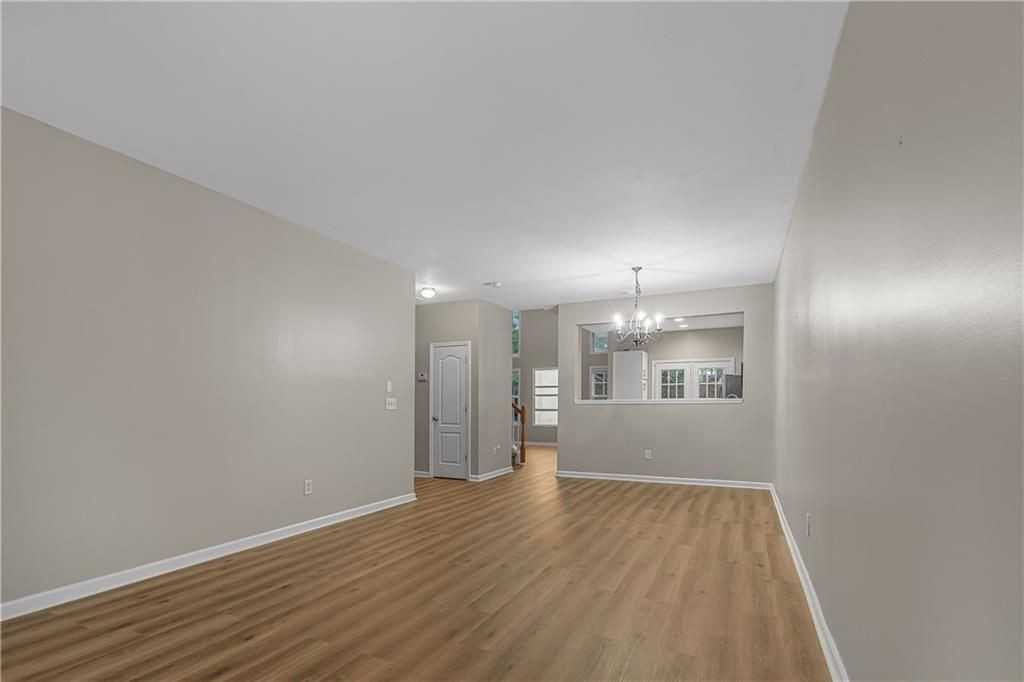 406 Mcafee Ct Nw ##13 - Photo 4 of 27