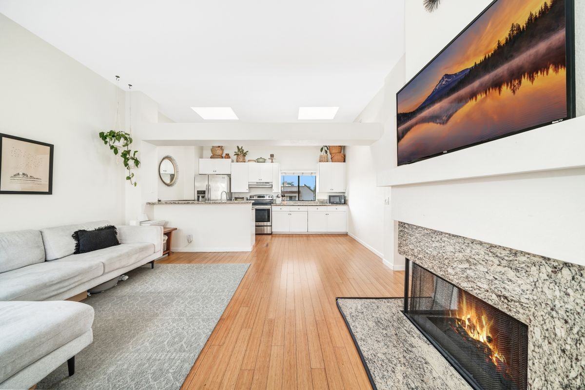 61 Pearl - Photo 2 of 23