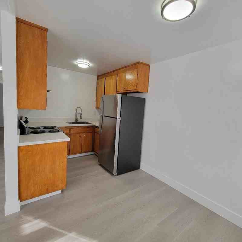 5918 Avila St - Photo 2 of 6