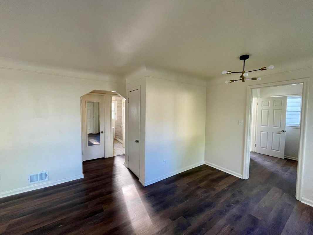 20495 Mendota St - Photo 2 of 14