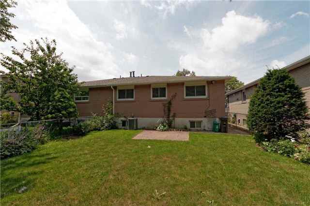 12 Tanjoe Crescent - Photo 5 of 15