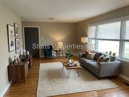 featured image of 1102 Michigan Ave