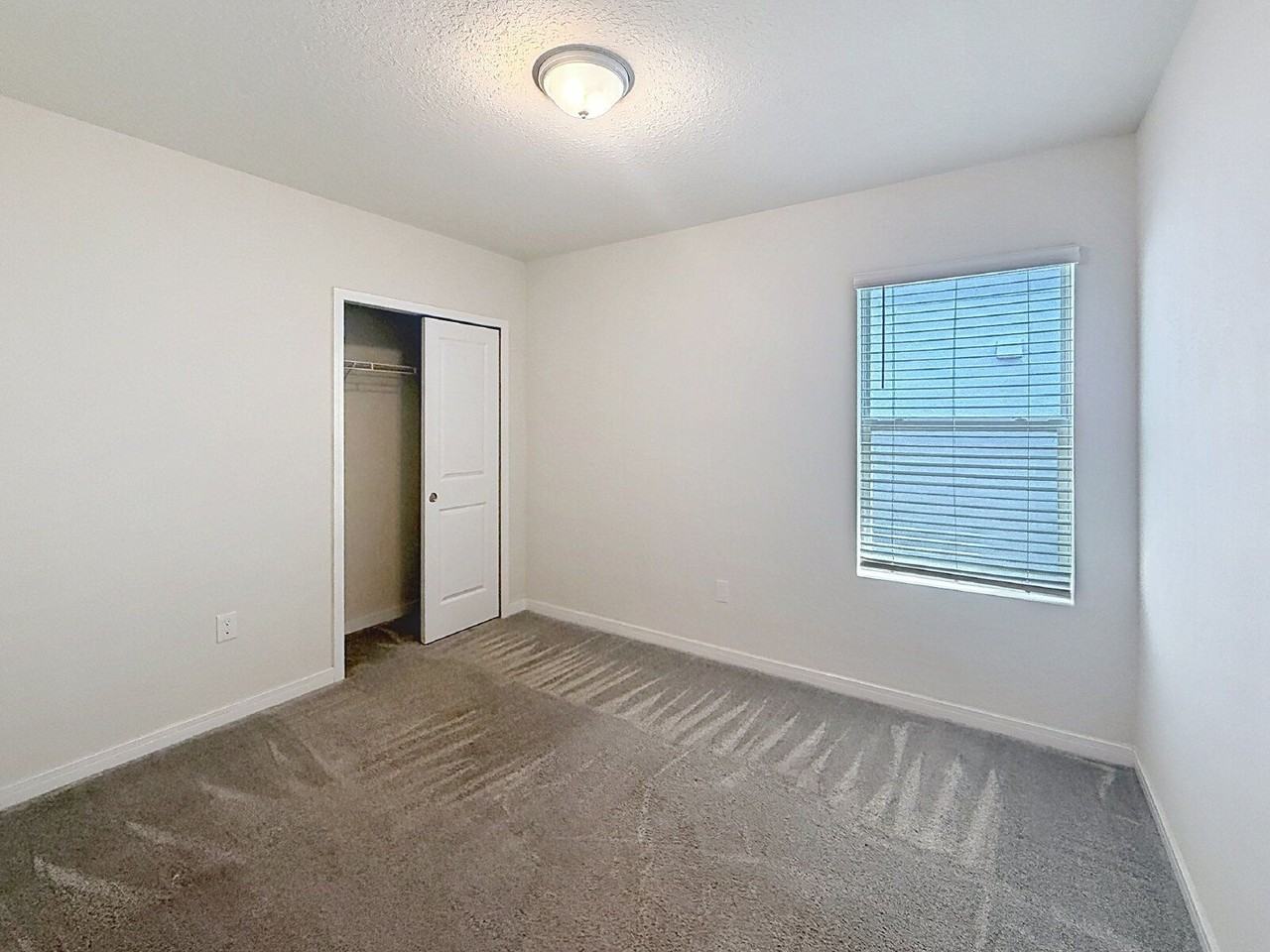 5127 Royal Point Ave - Photo 7 of 16