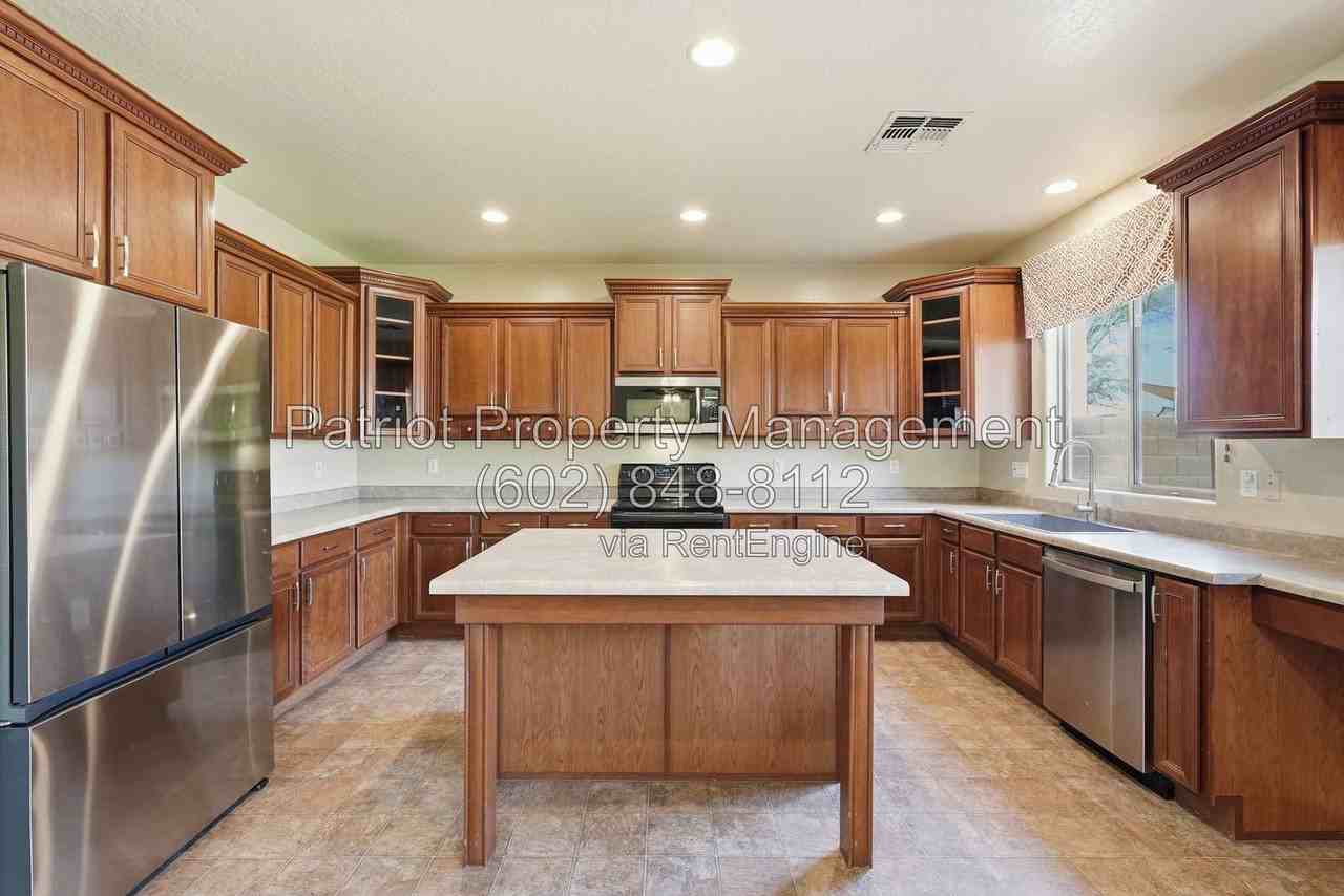 3058 W Eagle Claw Dr - Photo 4 of 49