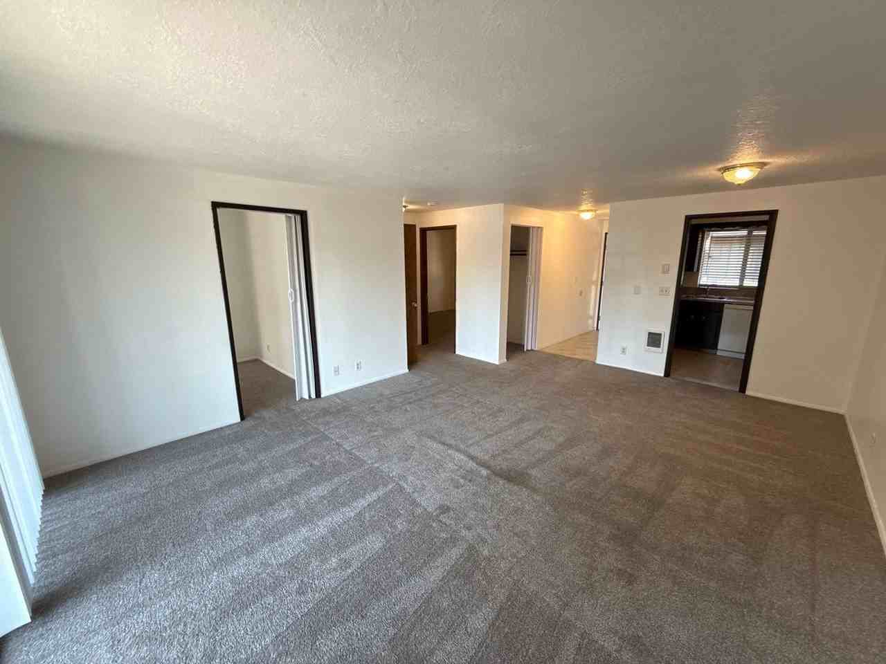 1864 Liberty St Ne - Photo 4 of 11