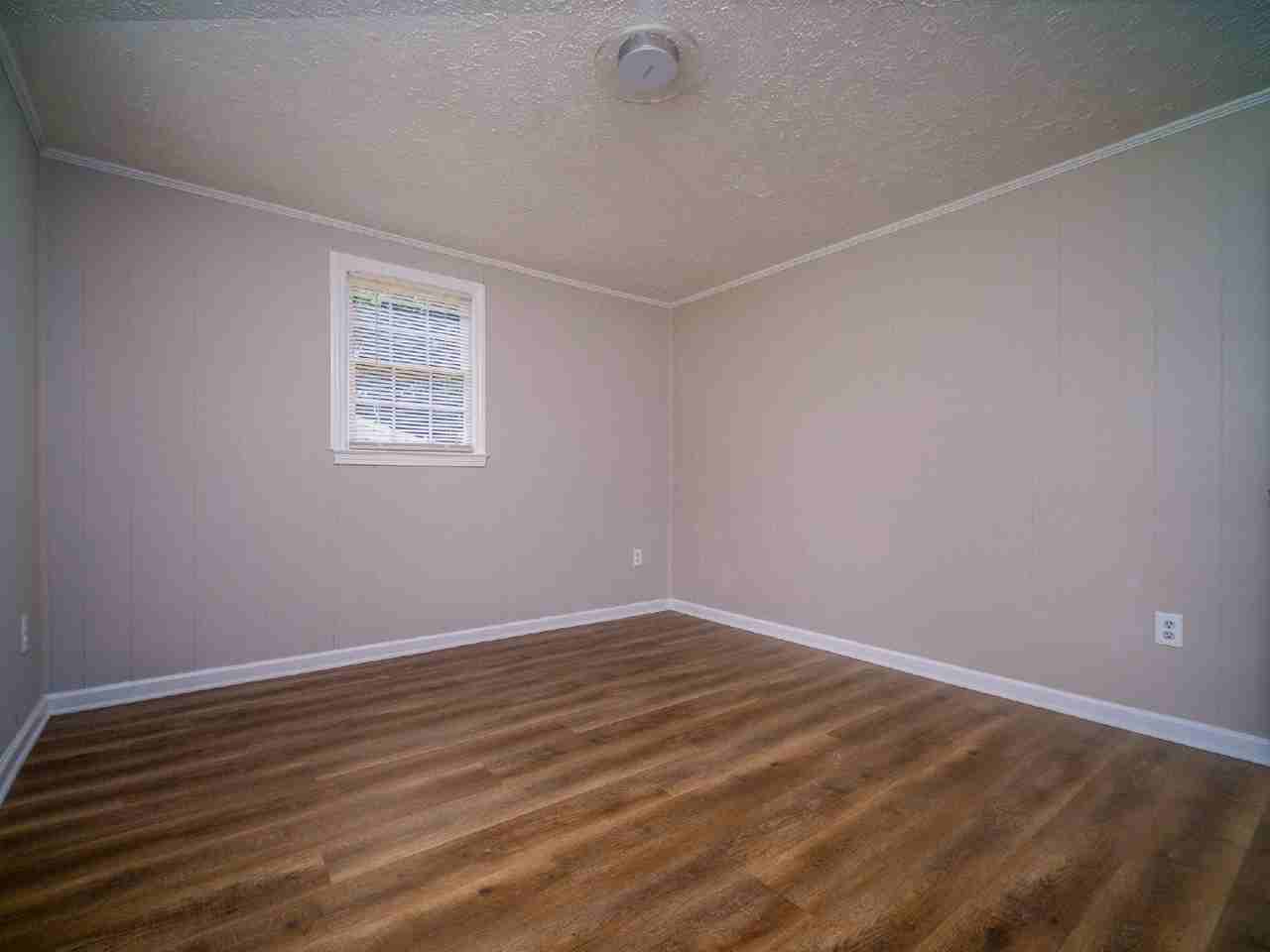 2017 Redwood Cir - Photo 5 of 43