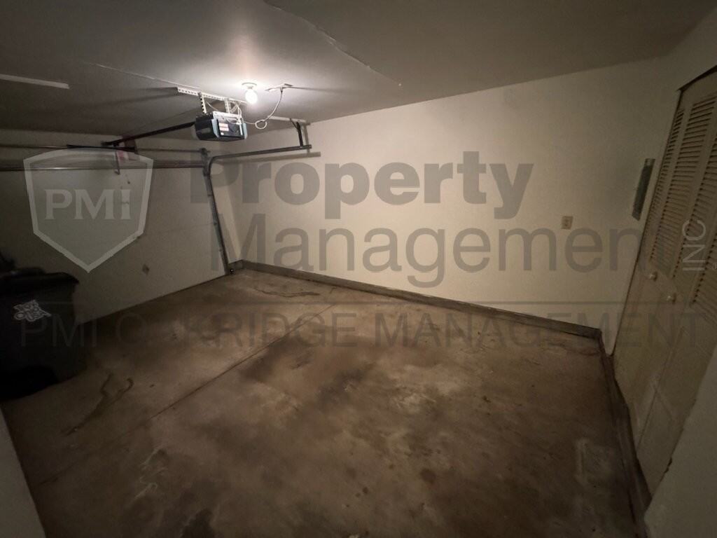 591 Stonyridge Ave - Photo 4 of 10
