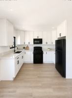 featured image of 7224 Hazeltine Ave #4