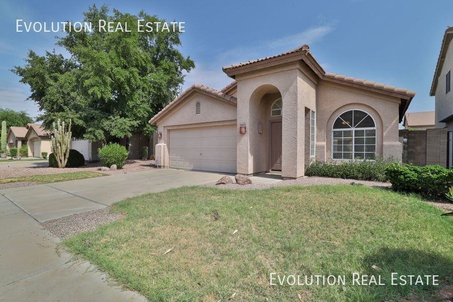3226 E Sequoia Dr - Photo 3 of 34