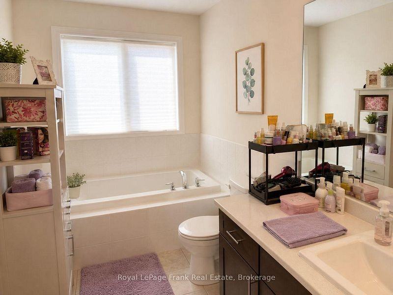 18 Larkin Lane - Photo 4 of 12