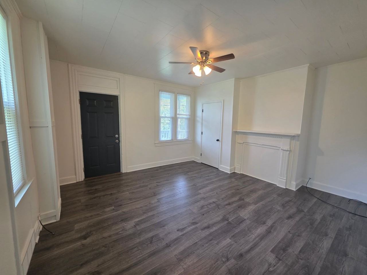 1341 Herrod St - Photo 2 of 28